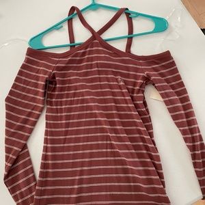 Striped body con Aeropostale top